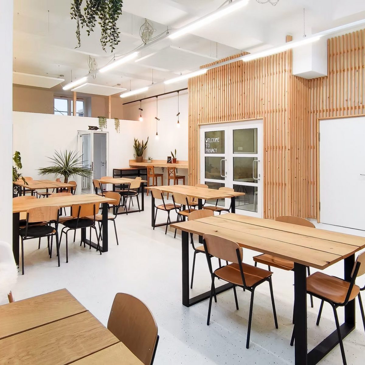 df190b_106dabd6346448eb878833950fd2ec4e~mv2-2