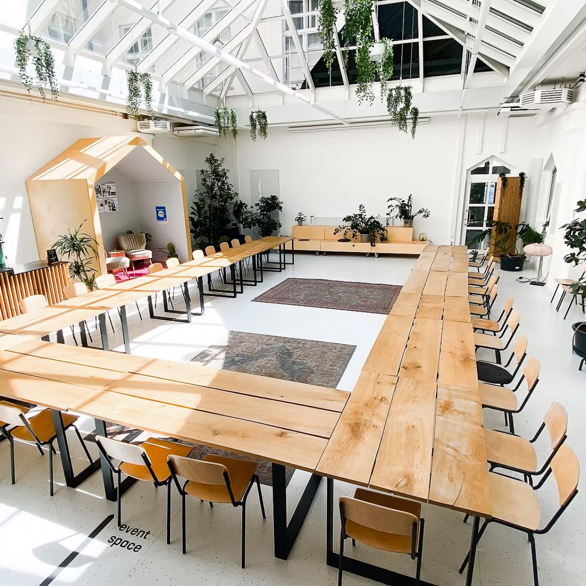 e1058d_731fd51104cc45f28a1df374f82bd3ec~mv2