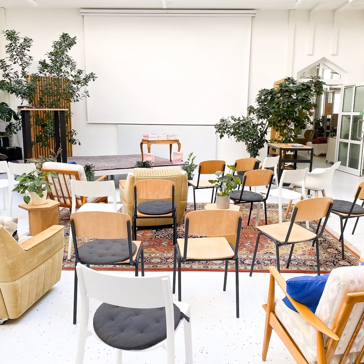 e1058d_c2999f1018744a69bbba2ee8c760193f~mv2